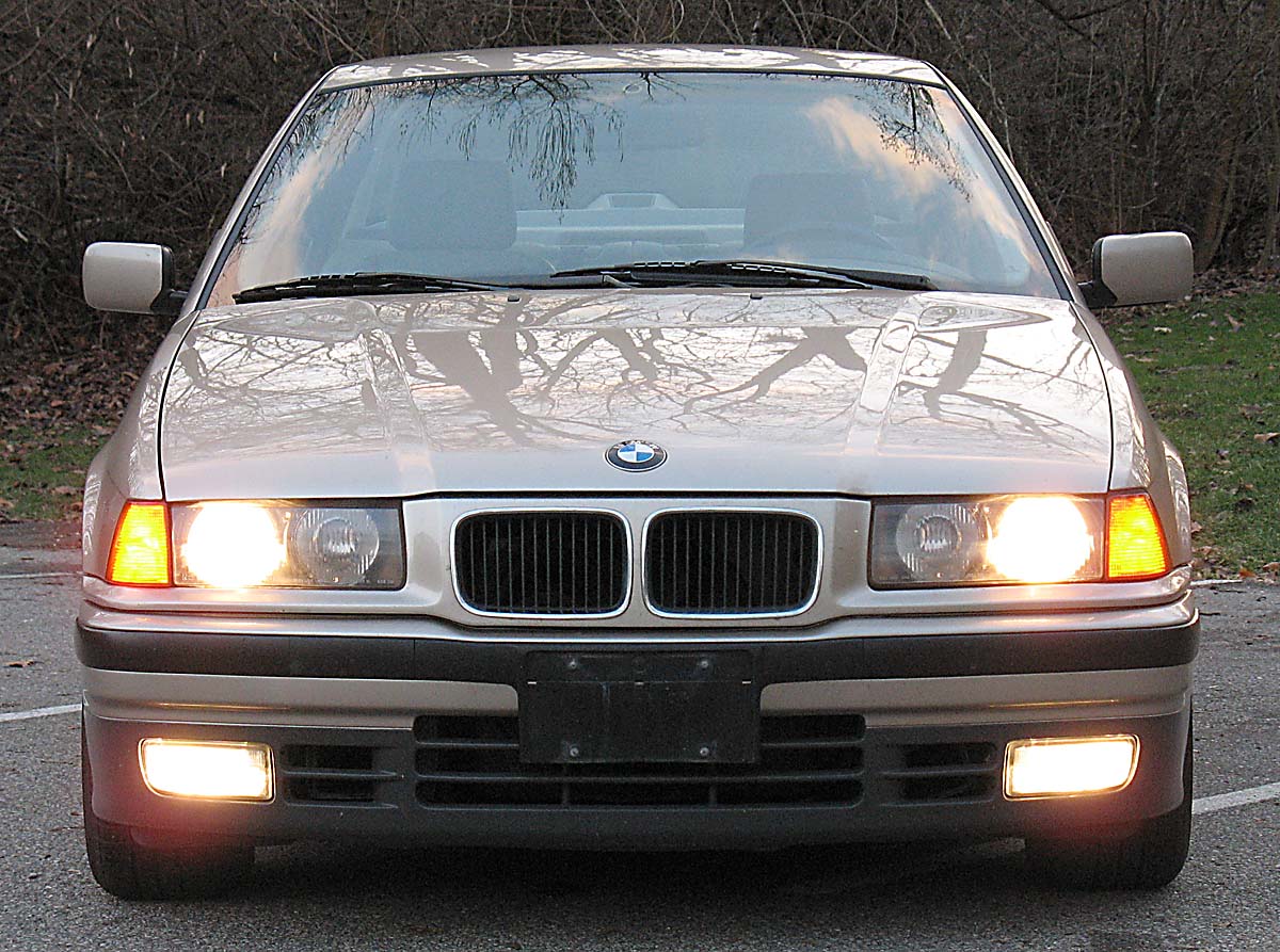 bmw_e36_325i_1993_front