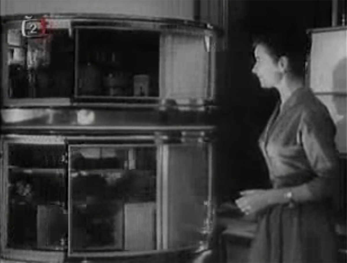 Takto si ľudia v roku 1957 predstavovali súčasnosť. Naplnili sa ich predstavy alebo je všetko úplne inak?