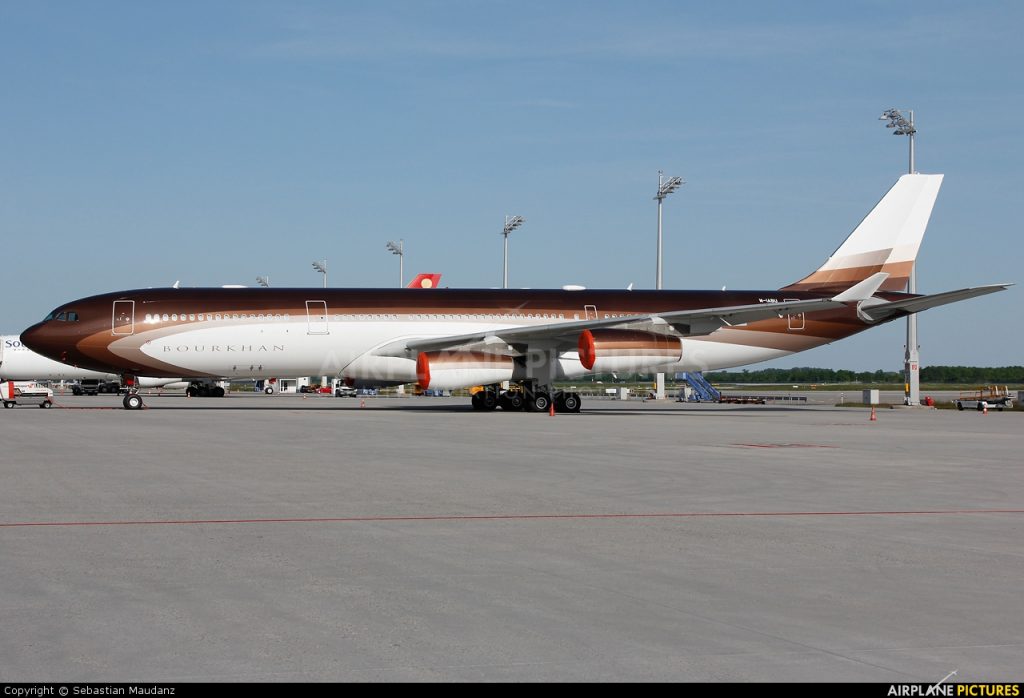 Airbus A340-300