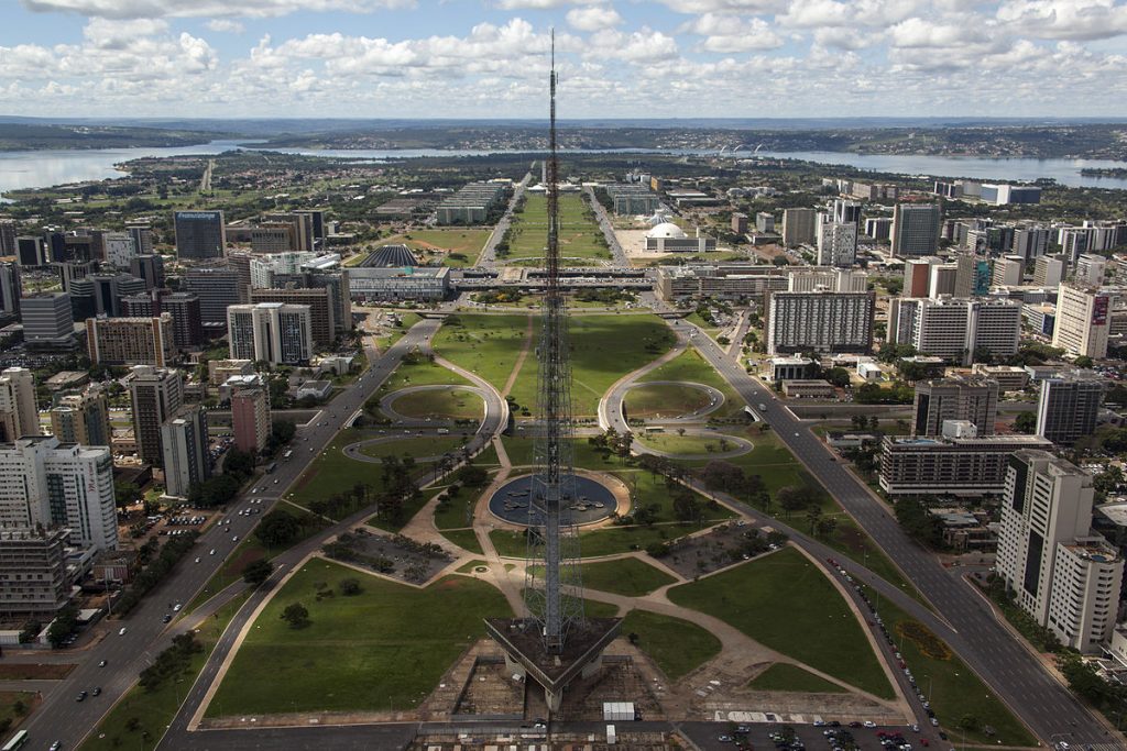 By Anonymous - http://www.copa2014.gov.br/pt-br/sedes/brasilia/mobilidade, CC BY 3.0, Link