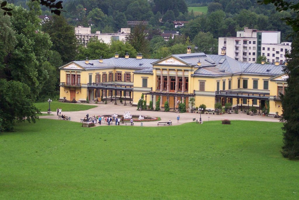 1200px-Kaiservilla_Bad_Ischl