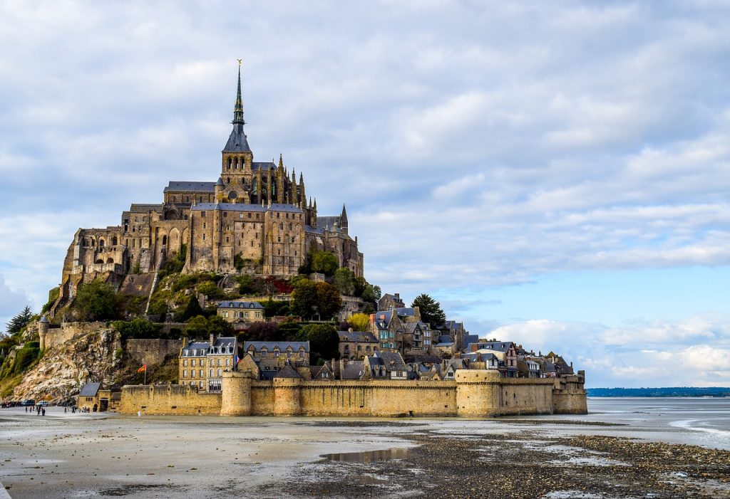 mont-saint-michel-2489345_1280